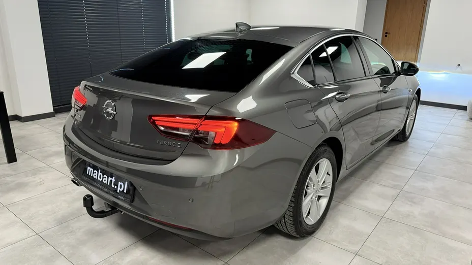 OPEL Insignia -