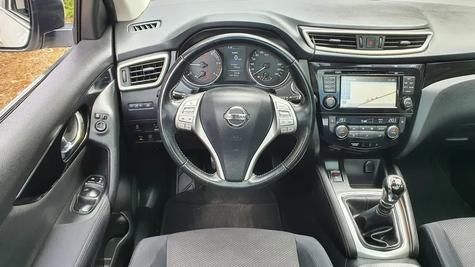 NISSAN Qashqai -