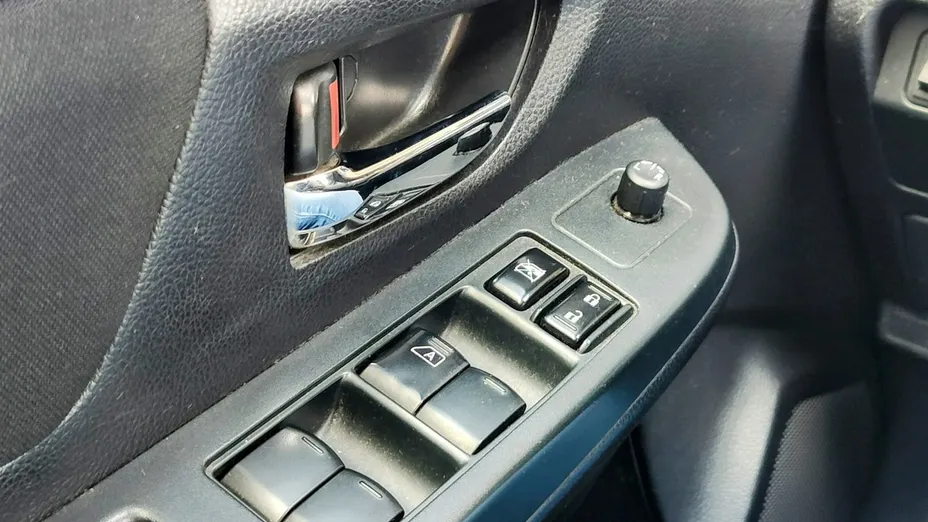 SUBARU Impreza -