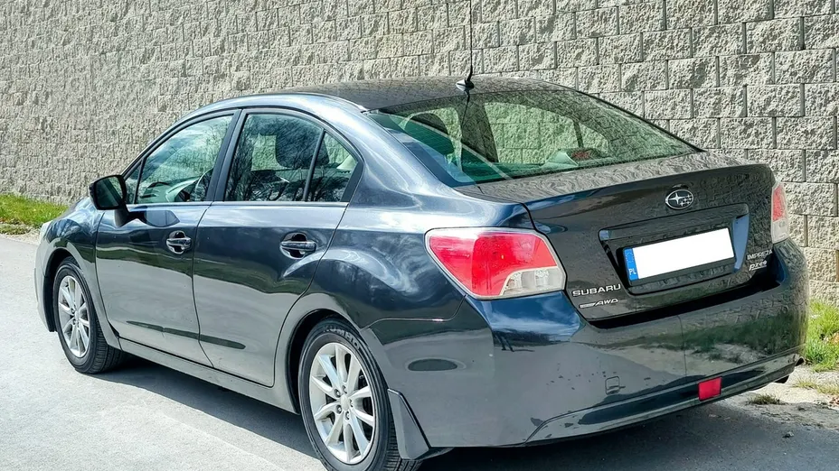 SUBARU Impreza -