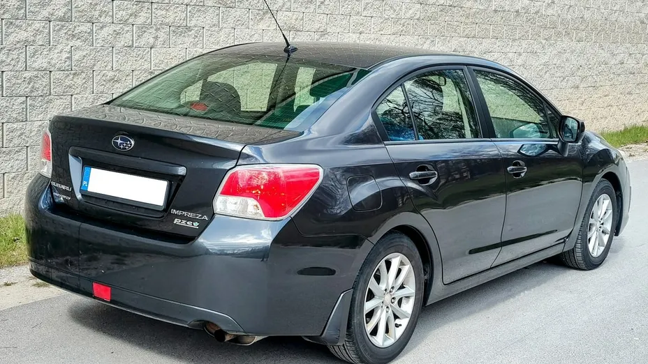 SUBARU Impreza -