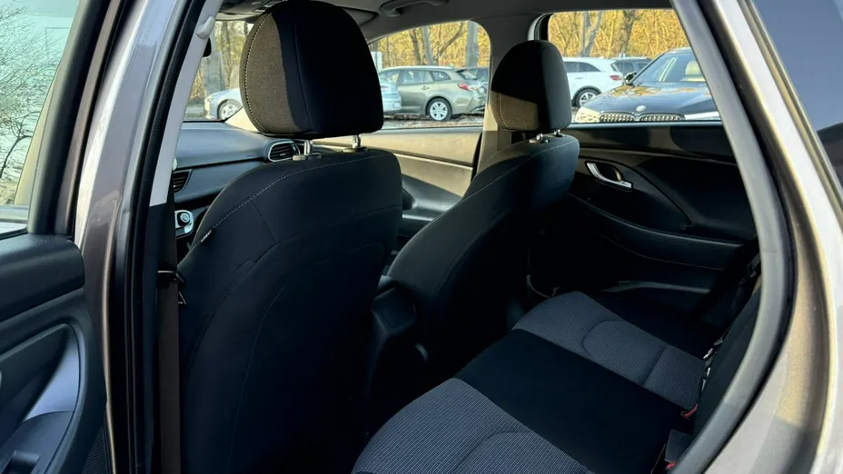 HYUNDAI i30 i30 1.5 DPI Classic +