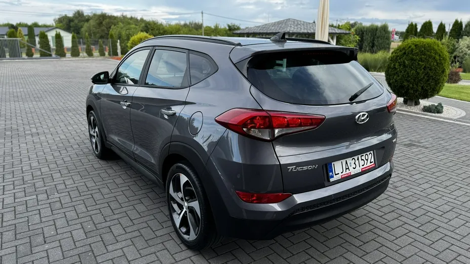 HYUNDAI Tucson -