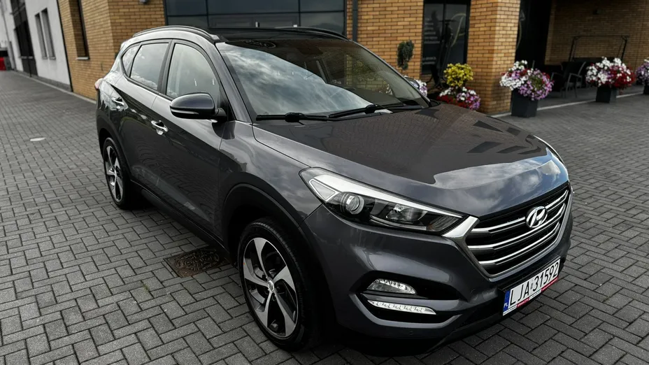 HYUNDAI Tucson -