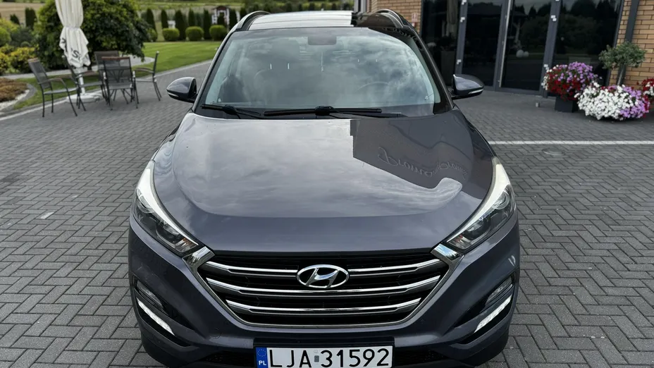 HYUNDAI Tucson -