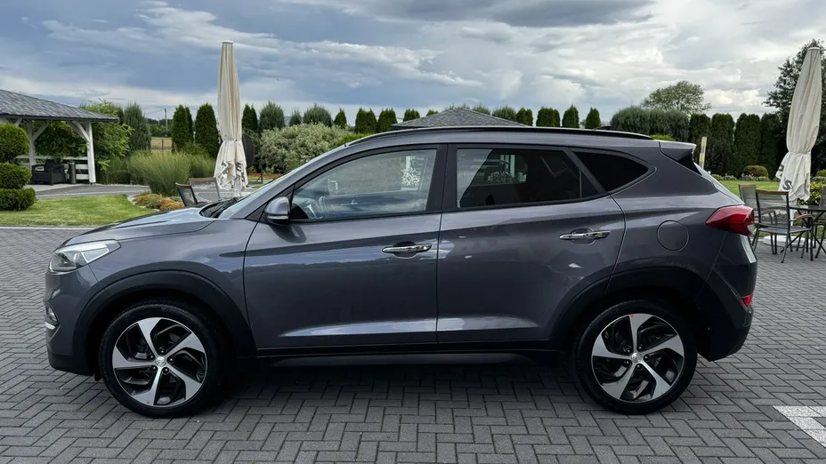 HYUNDAI Tucson -