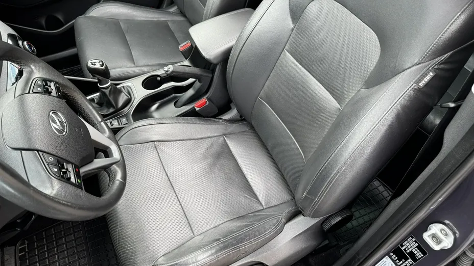 HYUNDAI Tucson -