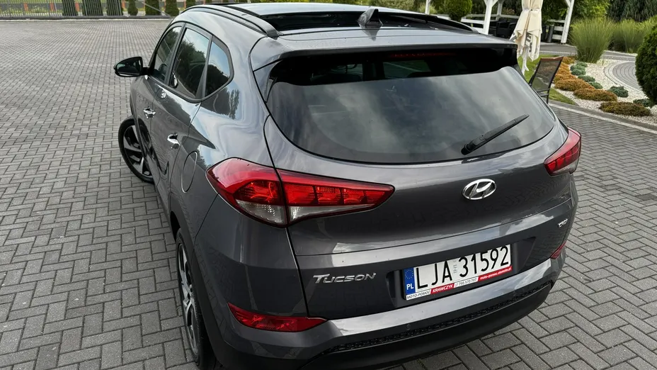 HYUNDAI Tucson -