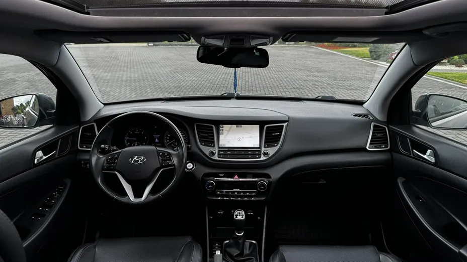 HYUNDAI Tucson -