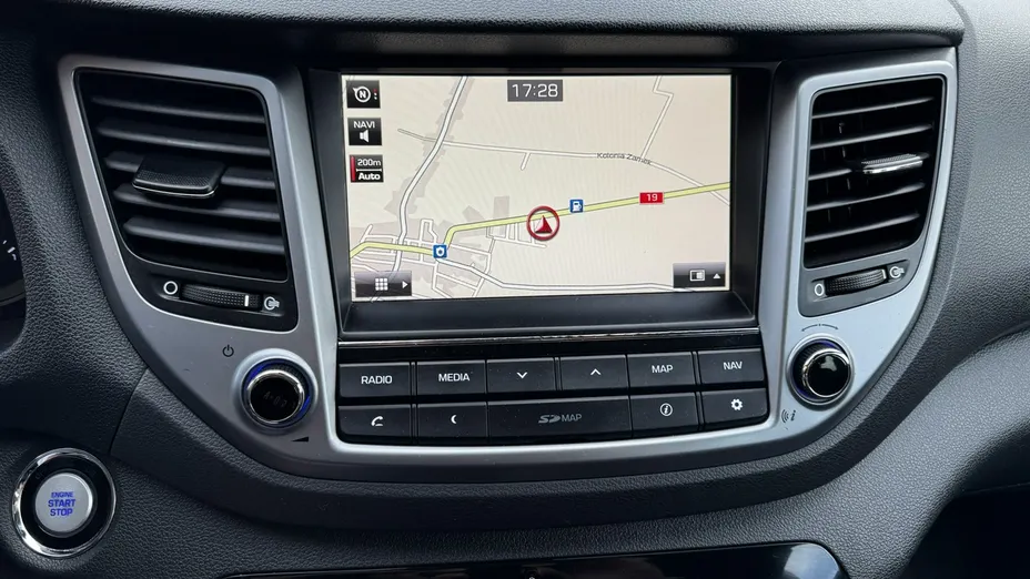 HYUNDAI Tucson -