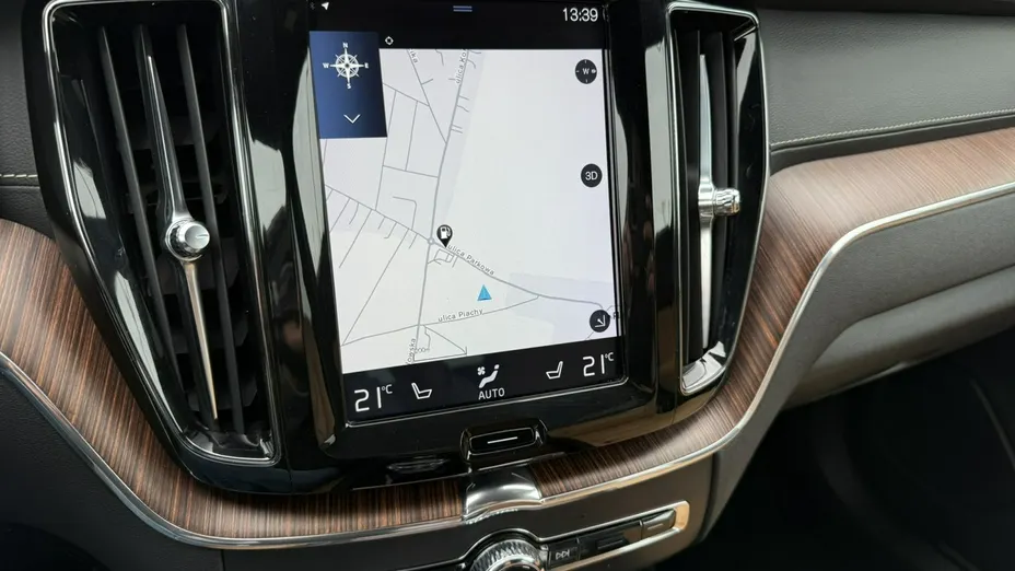 VOLVO XC60 -