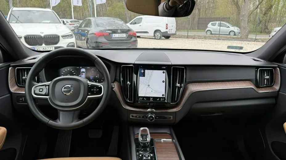 VOLVO XC60 -