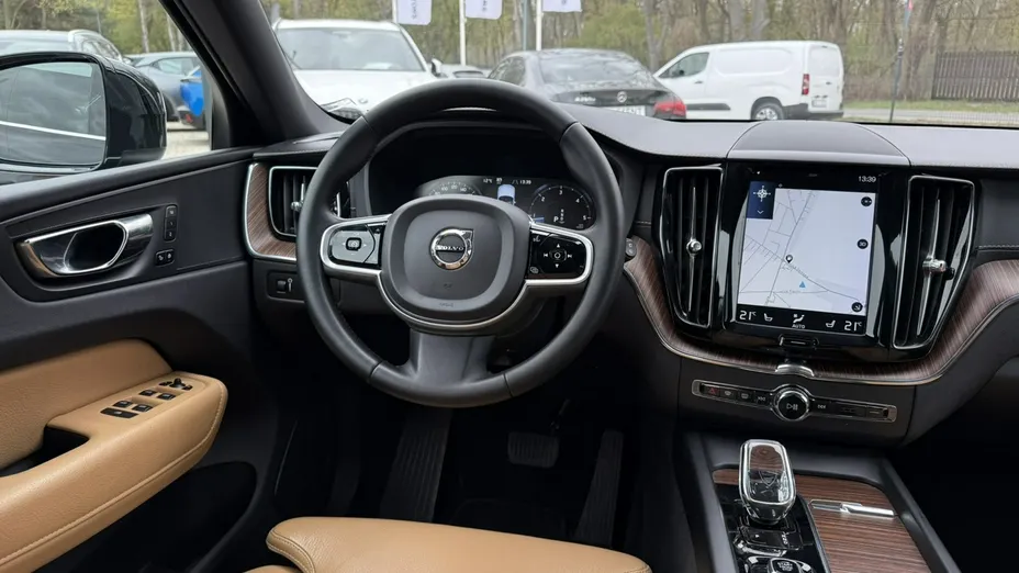 VOLVO XC60 -