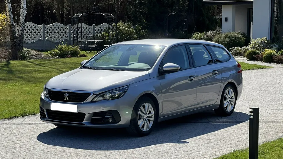 PEUGEOT 308 -