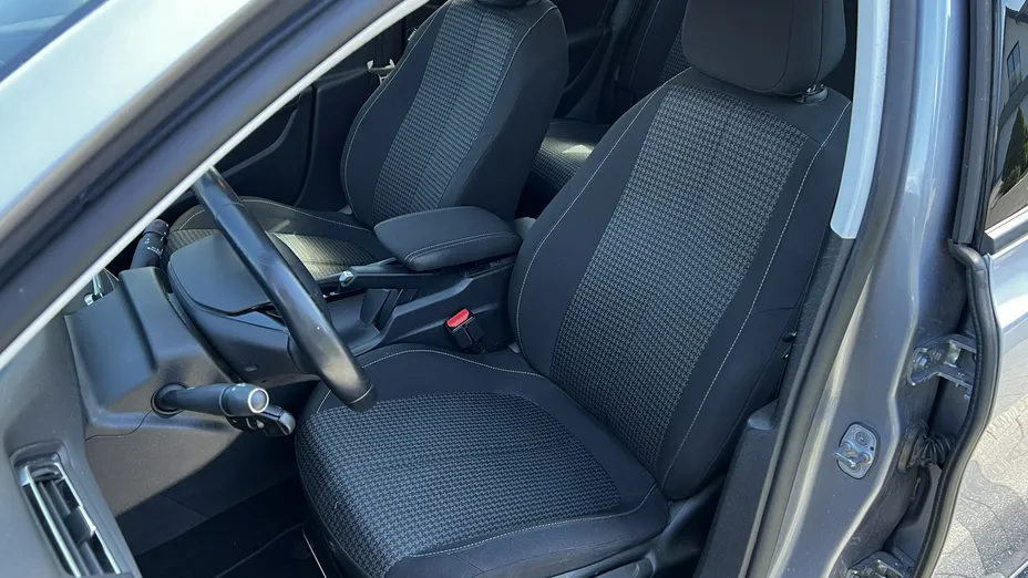 PEUGEOT 308 -