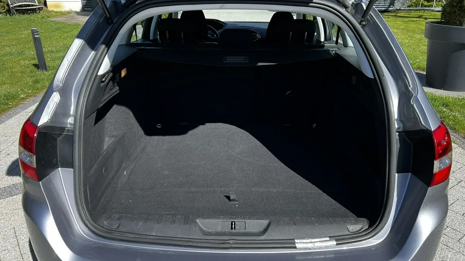 PEUGEOT 308 -