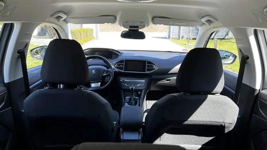 PEUGEOT 308 -
