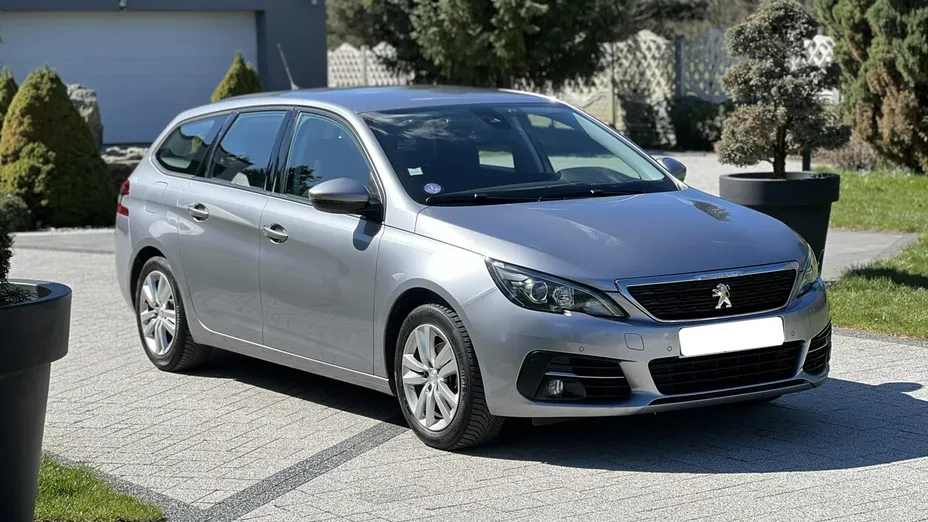 PEUGEOT 308 -