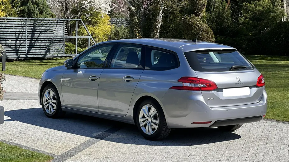 PEUGEOT 308 -