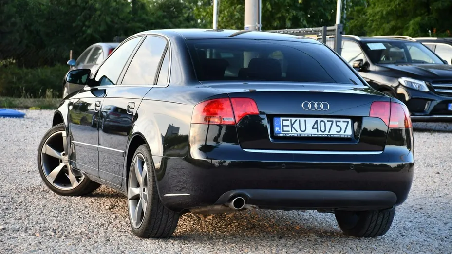 AUDI A4 -
