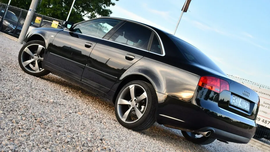 AUDI A4 -