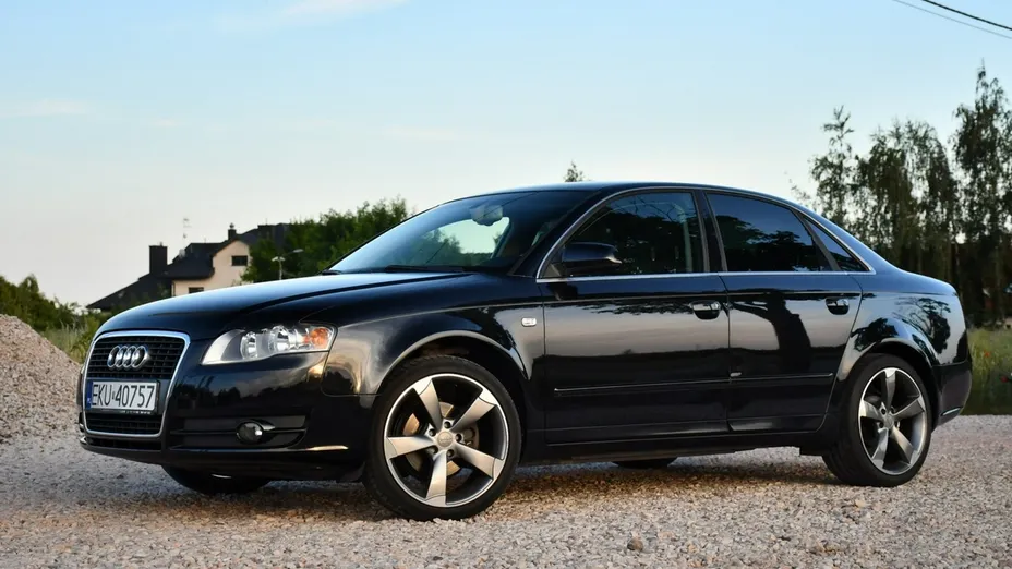 AUDI A4 -