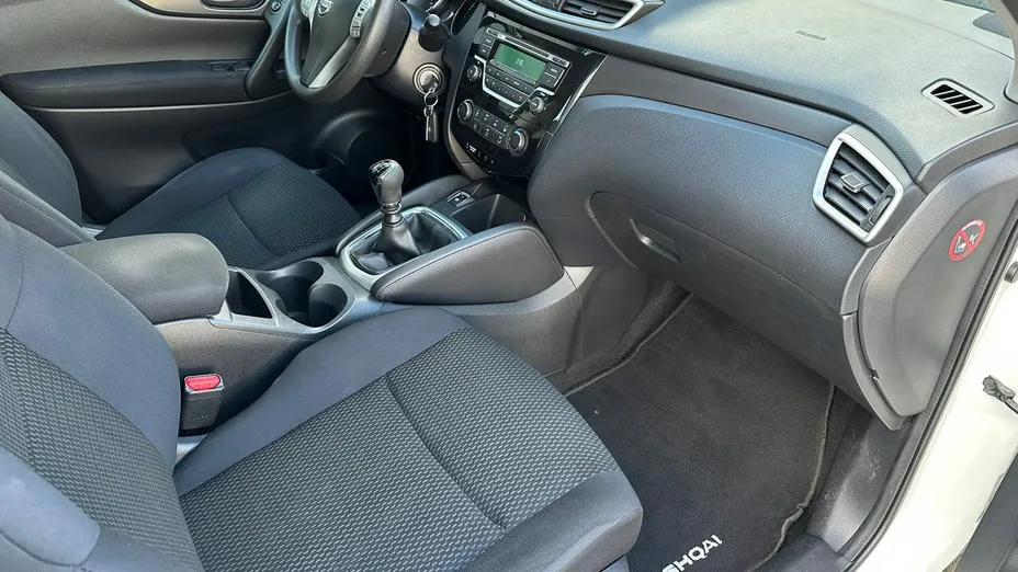 NISSAN Qashqai -