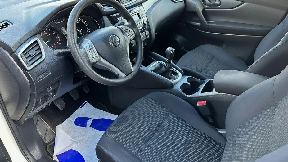 NISSAN Qashqai -