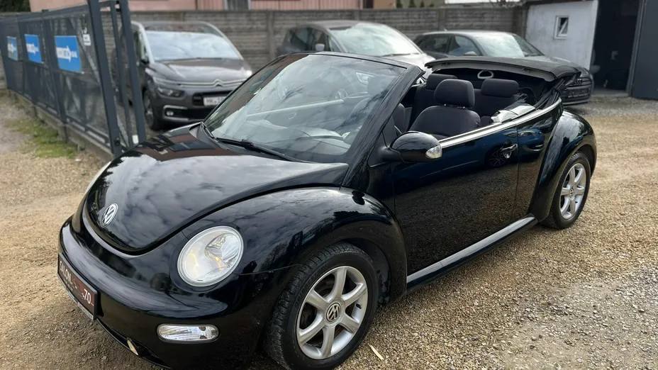 VOLKSWAGEN New Beetle -