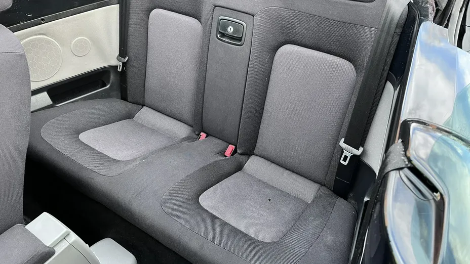 VOLKSWAGEN New Beetle -