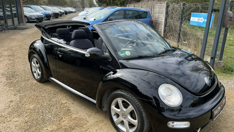 VOLKSWAGEN New Beetle -