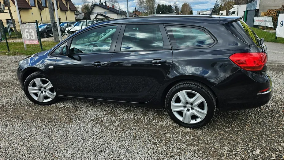 OPEL Astra -