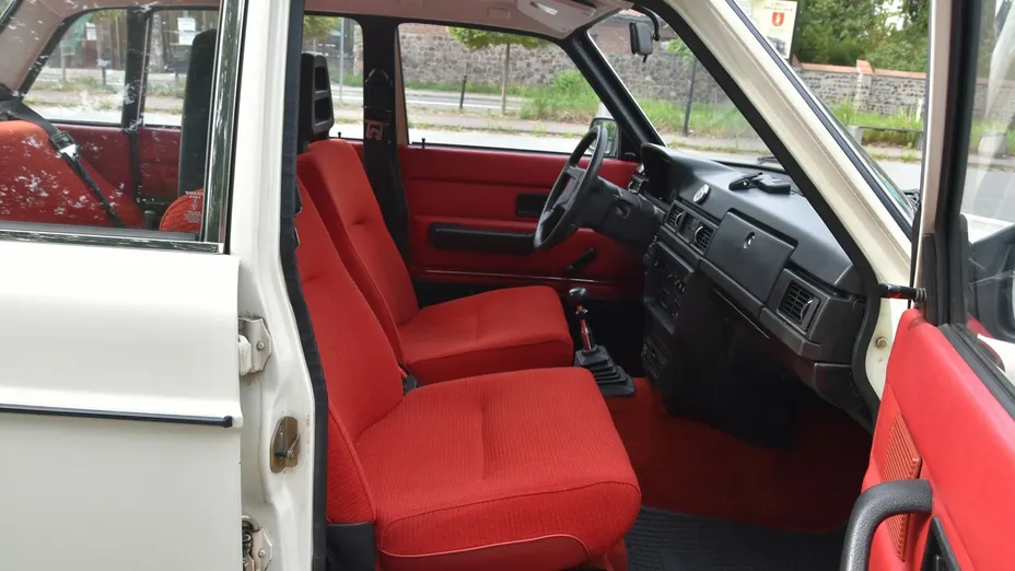 VOLVO 240 -