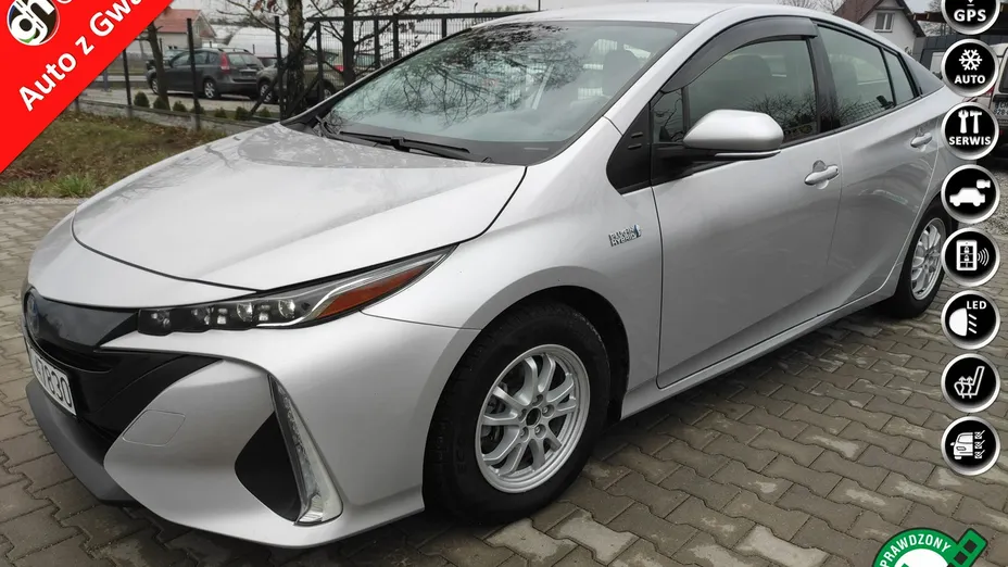 TOYOTA Prius -
