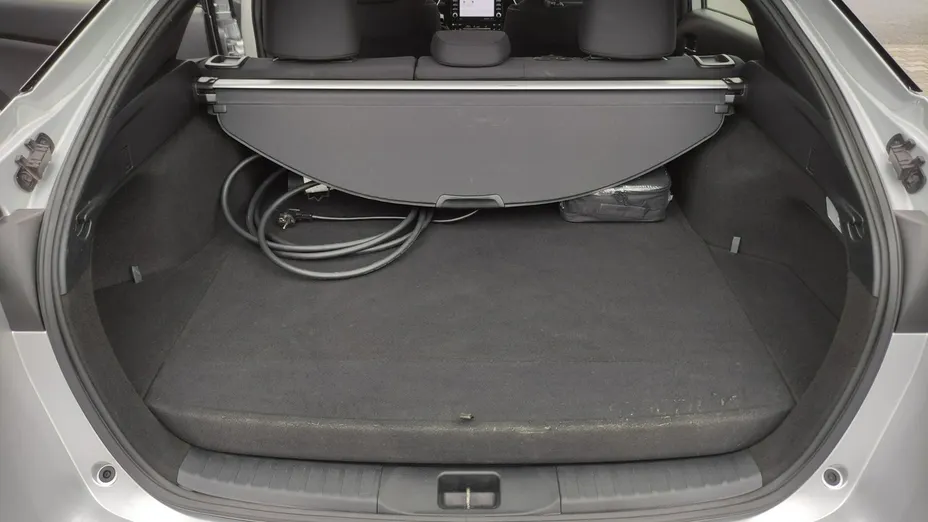 TOYOTA Prius -