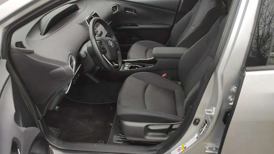 TOYOTA Prius -
