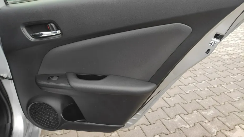 TOYOTA Prius -