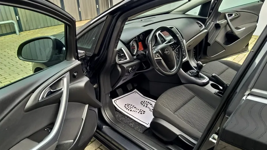 OPEL Astra -