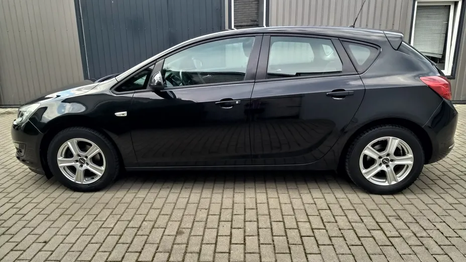 OPEL Astra -