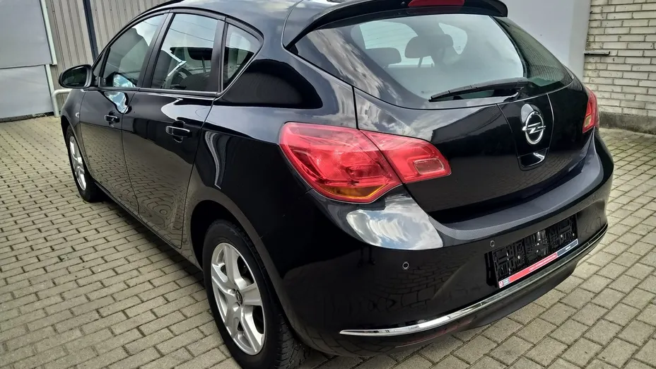 OPEL Astra -
