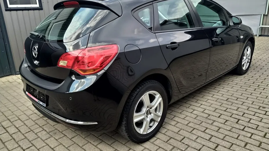 OPEL Astra -