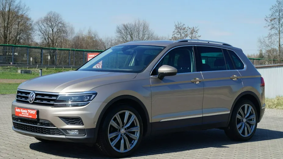 VOLKSWAGEN Tiguan -