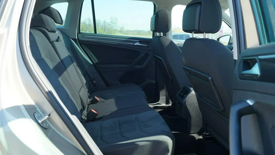 VOLKSWAGEN Tiguan -