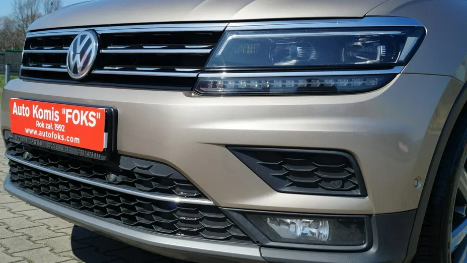 VOLKSWAGEN Tiguan -