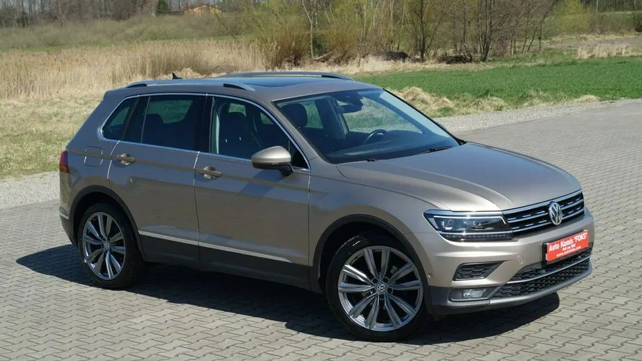 VOLKSWAGEN Tiguan -