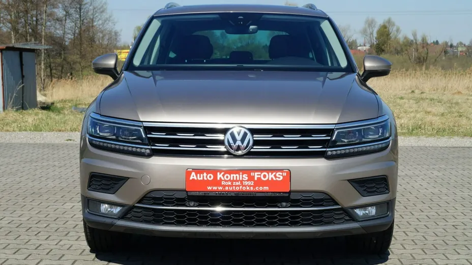 VOLKSWAGEN Tiguan -