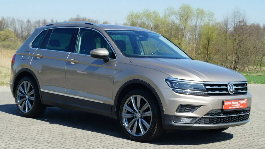 VOLKSWAGEN Tiguan -