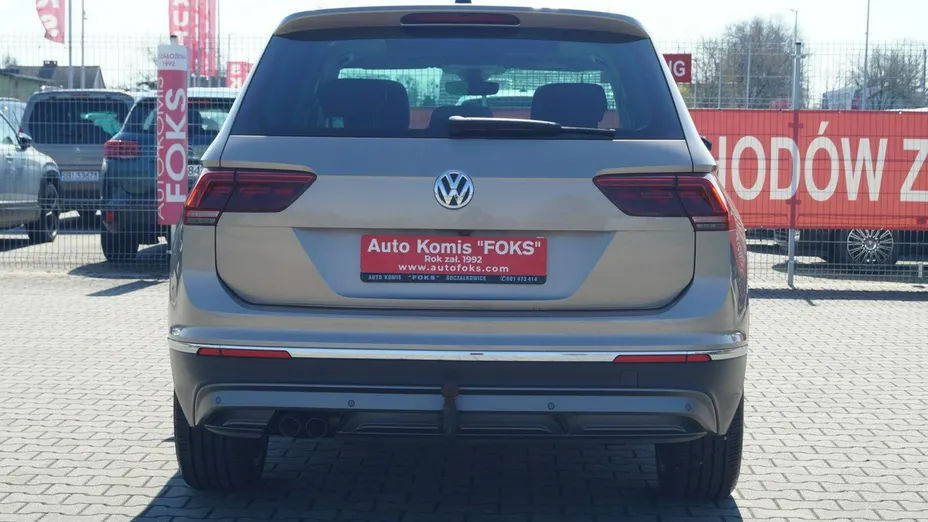 VOLKSWAGEN Tiguan -