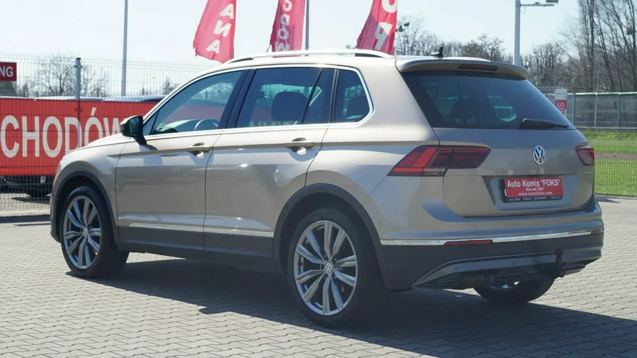 VOLKSWAGEN Tiguan -