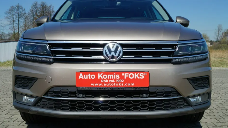 VOLKSWAGEN Tiguan -